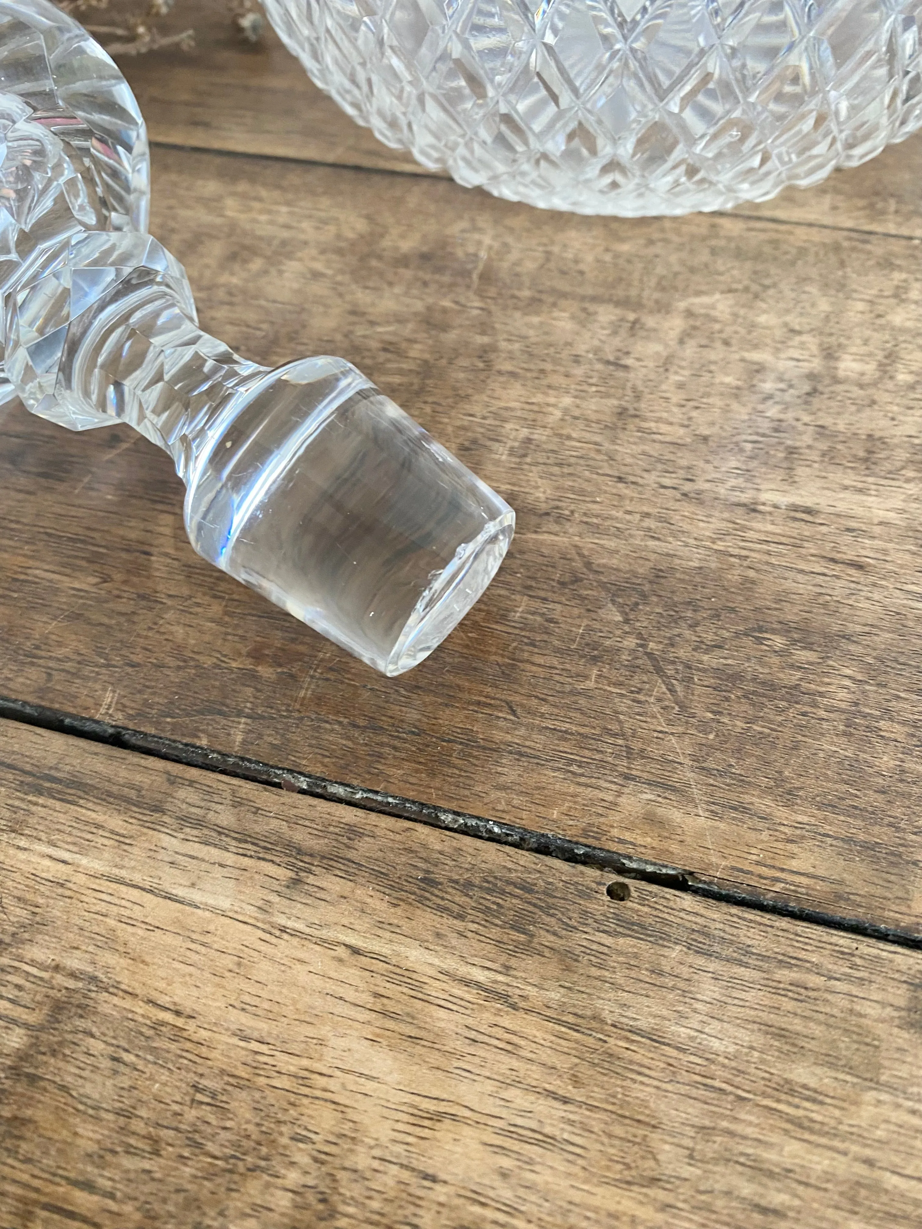 Carafe en cristal travaillé