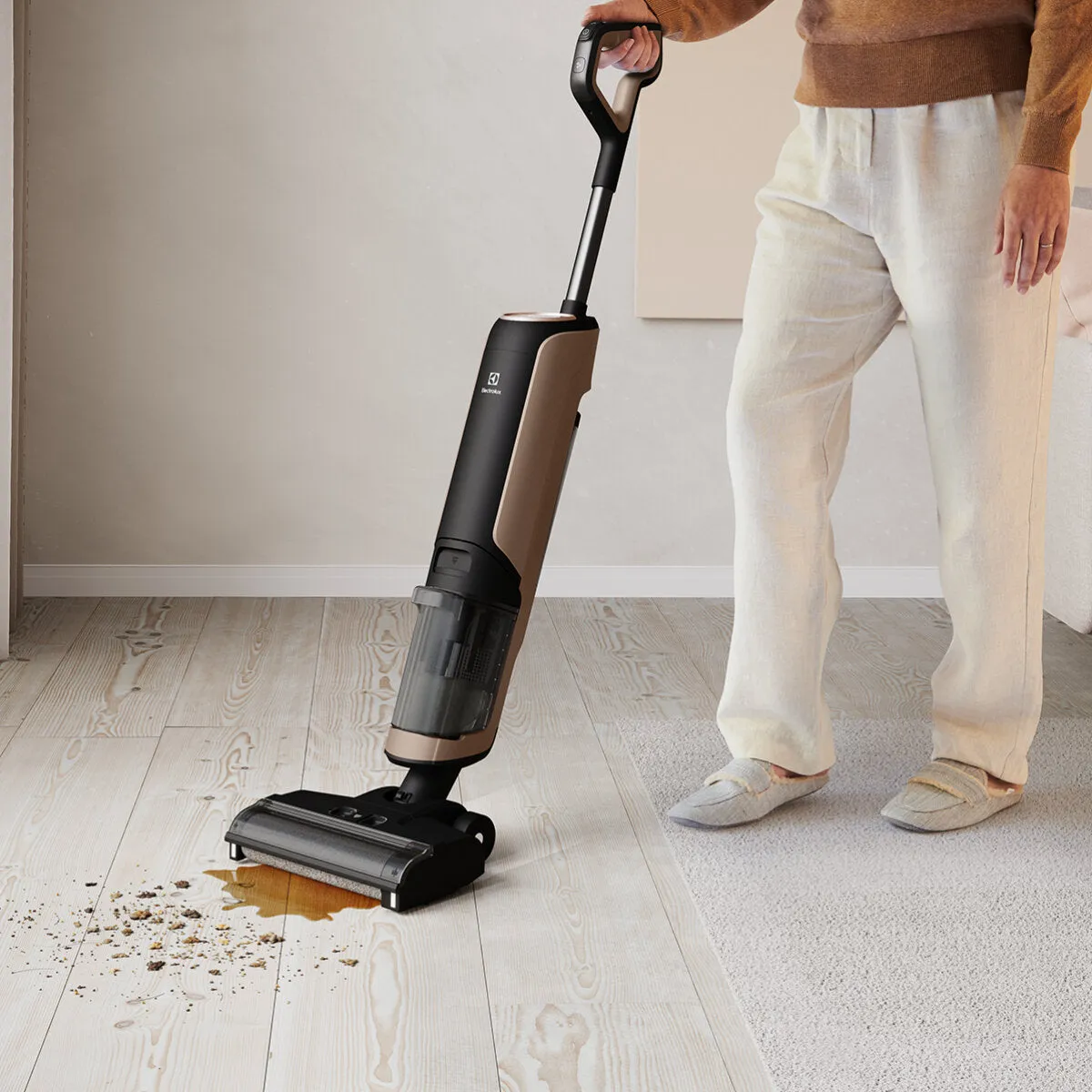 Electrolux EFW71711 UltimateHome 700 Wet & Dry Cordless Vacuum, Grey