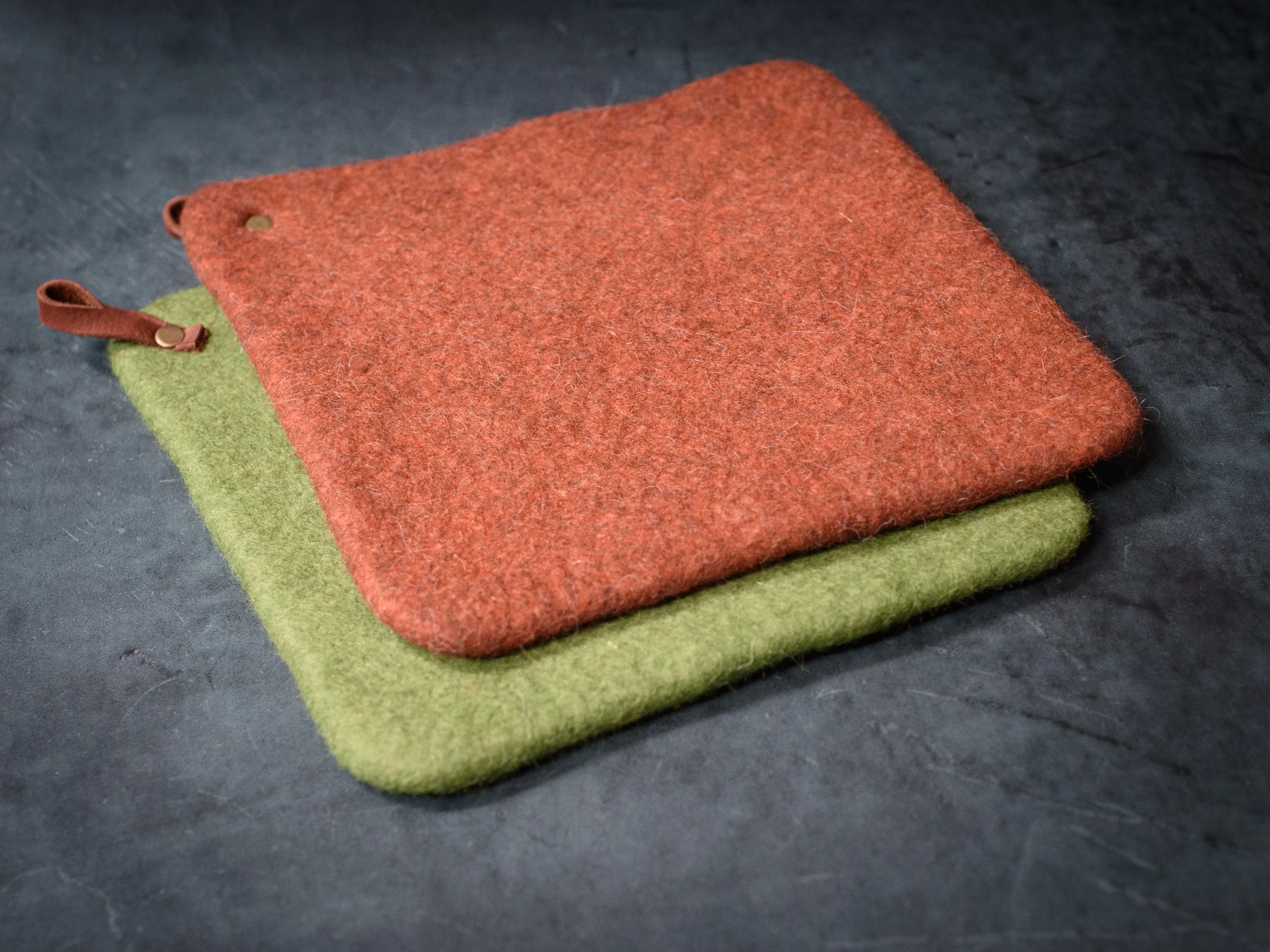 Felt wool pot holder