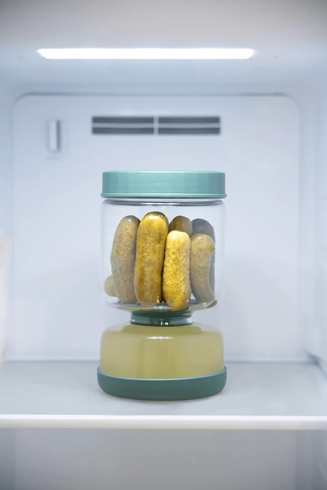 Genicook Dual-Part Glass Pickle Jar: The Flip-Over, Mess-Free Serving, Hand Blown Glass, Food Preserver