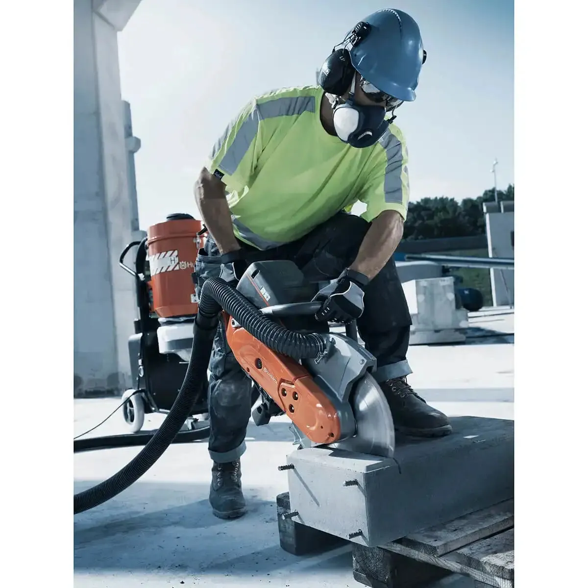 Husqvarna K770 VAC 12" Dry Power Cutter