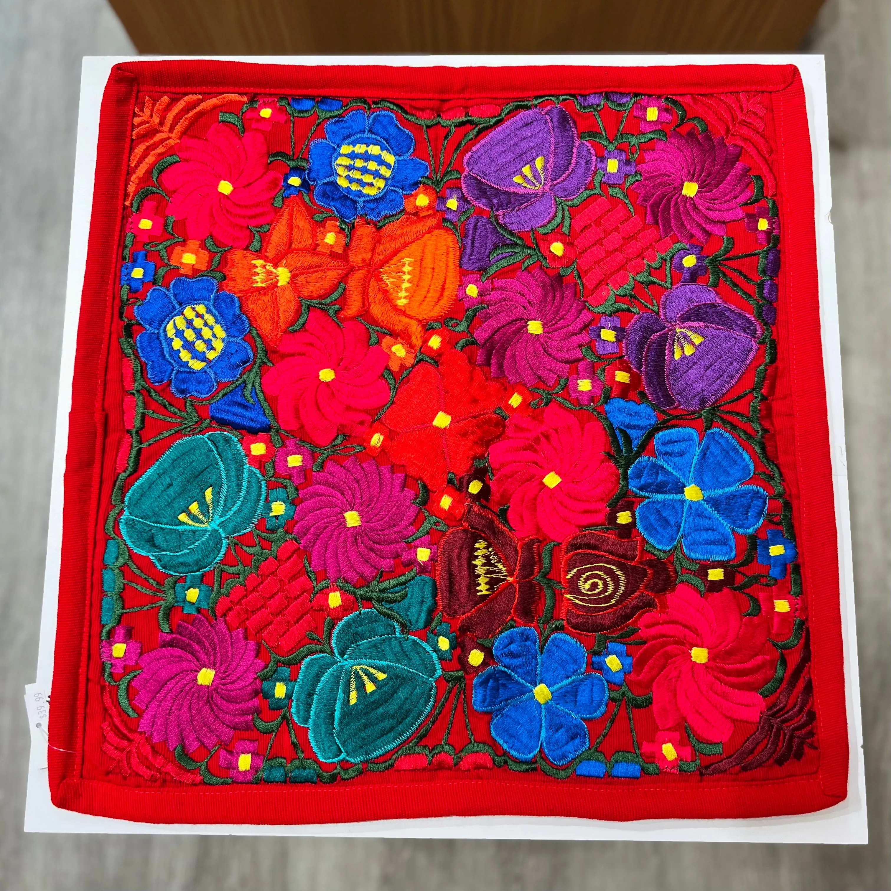 "Jardin": Embroidered Floral Pillowcases