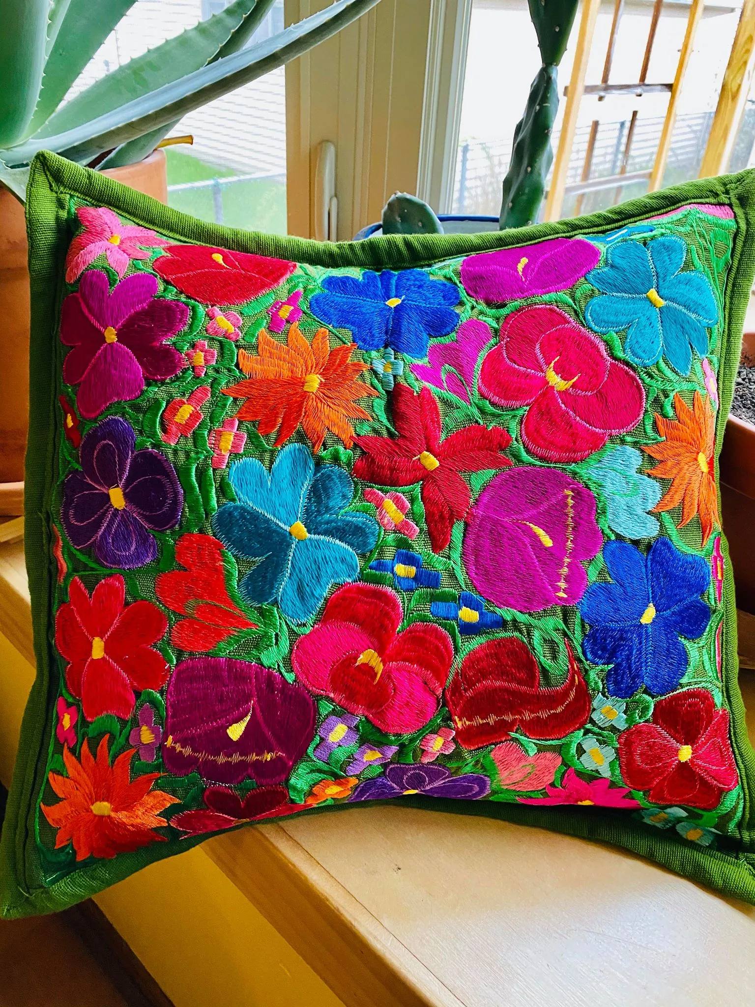 "Jardin": Embroidered Floral Pillowcases