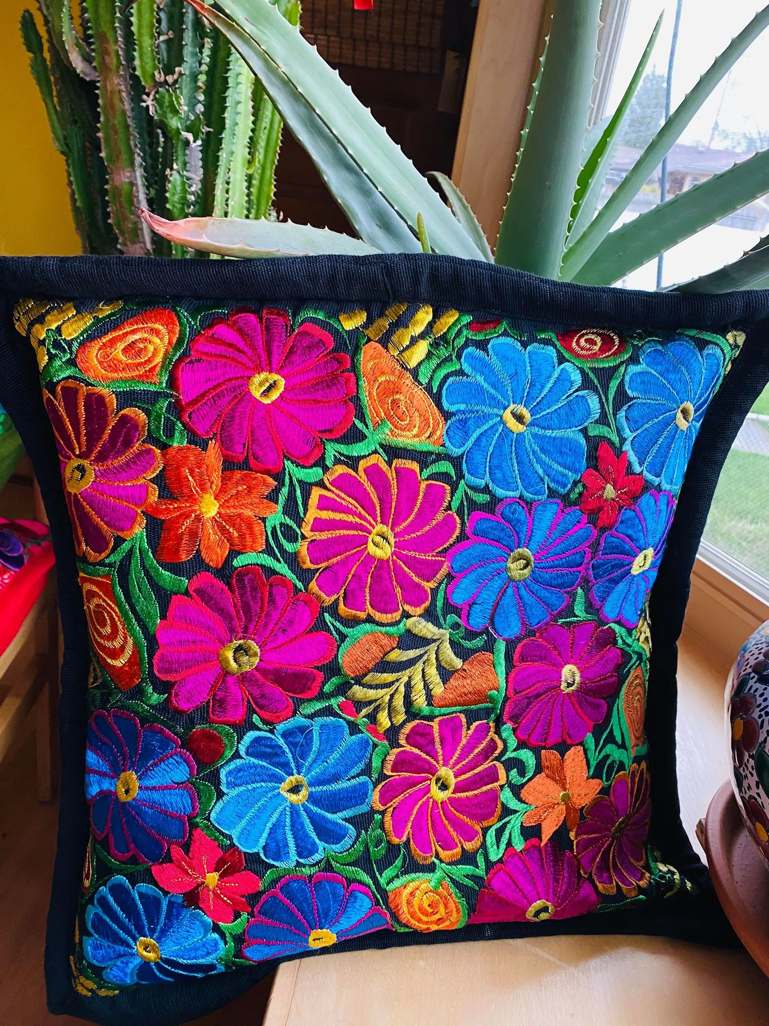 "Jardin": Embroidered Floral Pillowcases