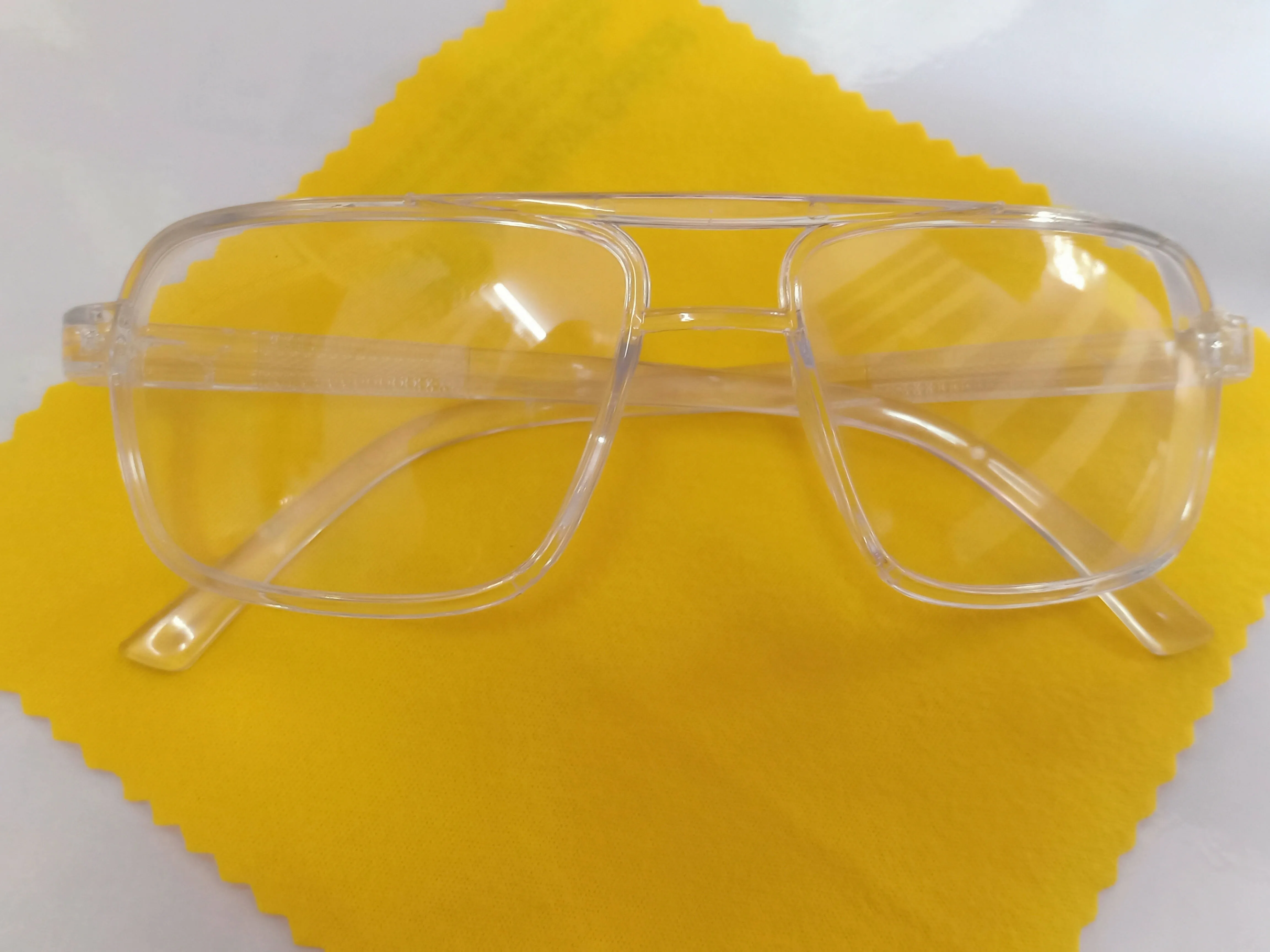 Safety glasses