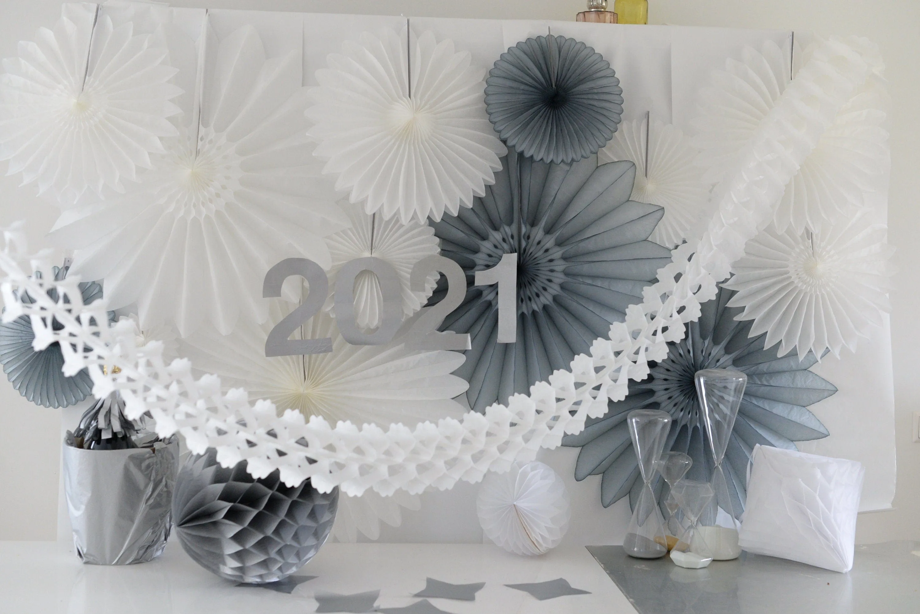 White and grey Paper fans party decorations set  - backdrop for wedding, baby shower, bridal shower large size 67cm